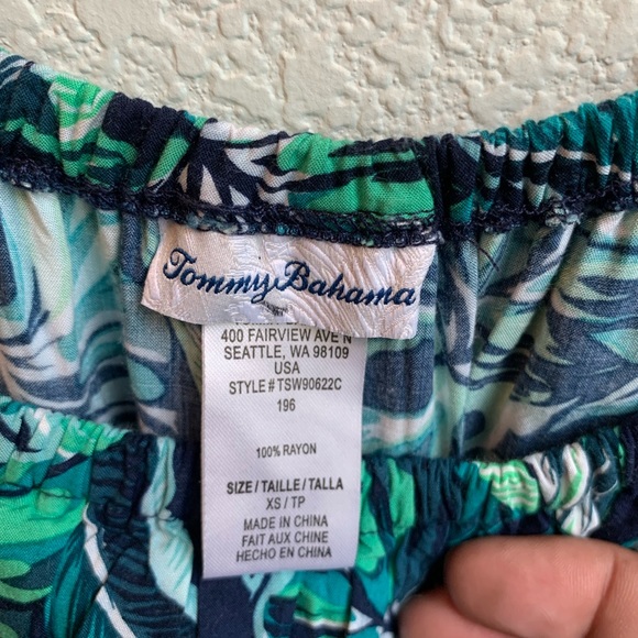 Tommy Bahama Breezy Palms Off-The-Shoulder Cropped Jumpsuit Size XS - Picture 2 of 5